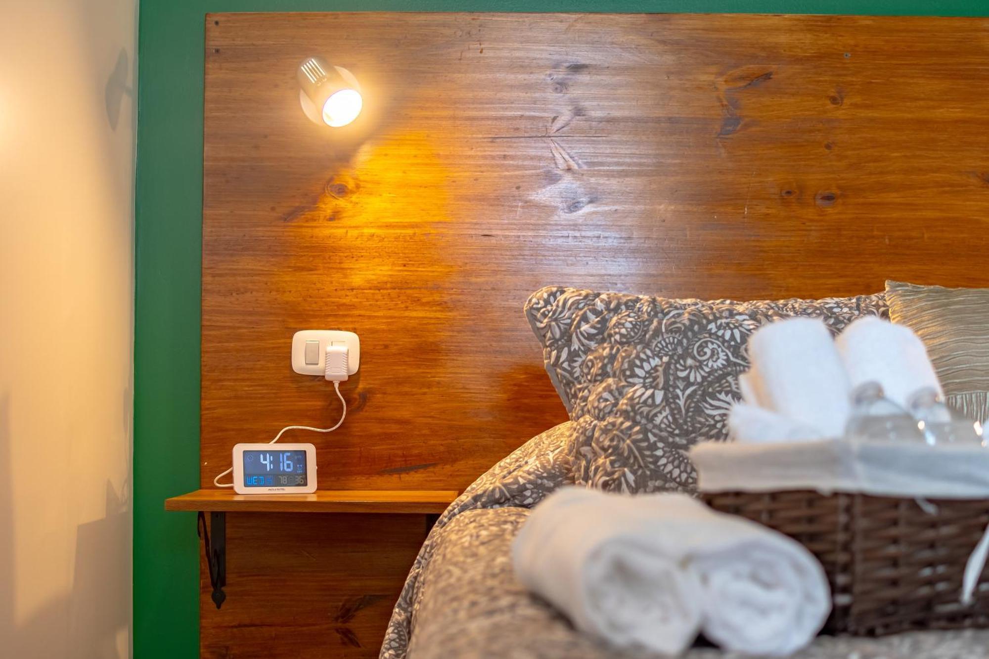 Alice Y Juancito Boutique Hotel Alajuela Room photo